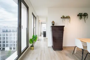 Premium City Retreat with Balcony for 12 - Image 3