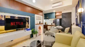 2BR Collins Art Deco W Pool & Playstation 5 - Image 4