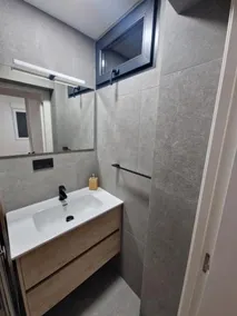 Renovated 3 Bedroom Apartment with Balcony Lift and AC - Image 2