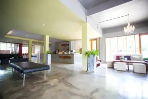 After Glow Hostel - Image 4