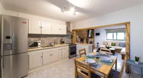STATHI'S COTTAGE - Image 3