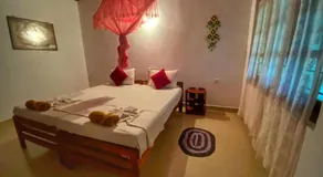 Globetrotter Tourist Inn - Image 2