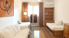 APARTAMENTOS LA MUNDIAL - Alojamiento en Málaga capital - Image 2
