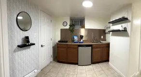Cozy 1 Bedroom Apt - Minutes to NYC - 15 Min to MetLife Stadium FIFA - Image 4