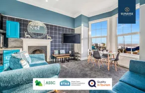 Scots-Corner | Free Parking | 4 Beds | Spacious - Image 2