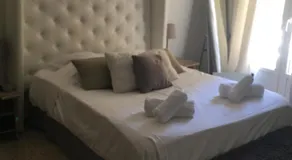 Châteauneuf du Pape Chez Marie suite loft au roof top idéale pour 2 Vue panoramique terrasse Jacuzzi en option - Image 2