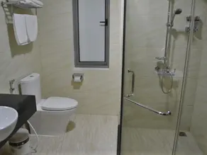 Luxury Hotel - Image 5