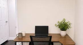 Chic & Spacious 2BR Home Near Yonge St - Image 5