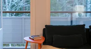 Large renovated townhouse with sauna and patio - Image 4