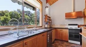 Halcyon - Peaceful Family Retreat - Image 2