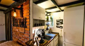 Modern flat with perfect location - Image 3