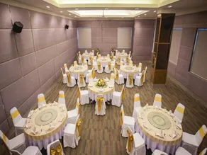Royal Nakhara Hotel and Convention Centre - Image 3