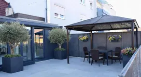 Borderless Residence Haus für 12 , Terasse und Spiele - Image 5