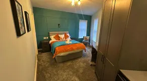 Private BR with Ensuite in Home - Image 2