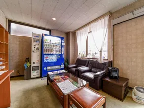 Green Business Hotel - Image 5
