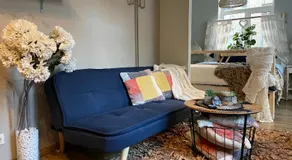 Pristine 1Br Apt in City Center- Free Parking & Coffee Machine - Image 3