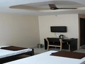 Dwaraka Inn - Image 5
