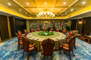 Bei Hu Hotel - Image 4
