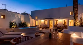 Villa Finika Santorini - Image 2
