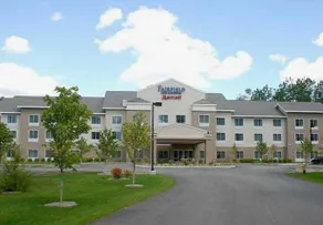 Fairfield Inn & Suites by Marriott Brunswick Freeport - Image 3