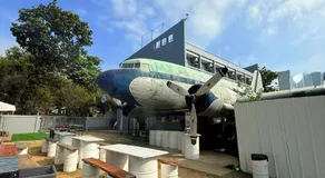 Charlie's Hangar Surf Hostel - Image 5