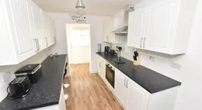 3 Bedroom Apartment in a Quiet Location - Image 5