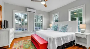 20% Off May Buchanan Ste 1 Block To Downtown - Image 2