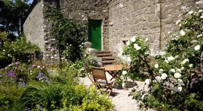 Johnby Hall - Image 3