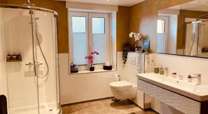Guest House - Image 5