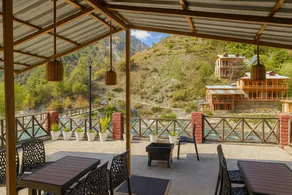 Tirthan Inn - Riverside Stay & Mountain View - Image 3