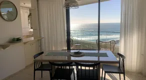 La Pacifique Apartments - Image 4