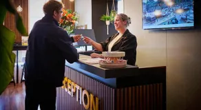 Harbour Hub Hotel - Image 4