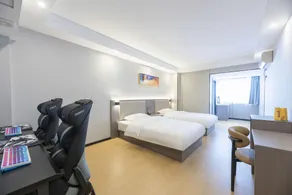 U+ Selected Esports Hotel (Commercial Pedestrian Street Branch) - Image 2