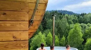 Siedlisko Harenda Bieszczady Domki z sauną i jakuzzi - Image 3