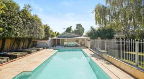 Elegant Luxury - Family Entertainer in Ringwood - Image 4