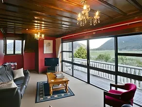 Oak Lodge - Image 4