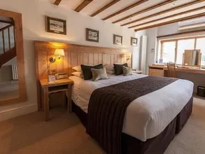 Tewinbury Farm Hotel - Image 3