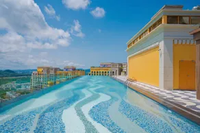 Pearl Vista Luxury Serviced Apartment Sea View & Fireworks View - Image 2