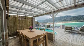 52 on Fish Hoek - Image 4