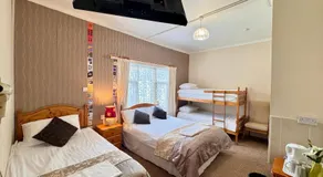 Kendal Hotel - Image 2