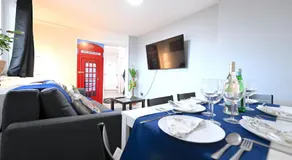SUPERB 4 BEDROOM FLAT in THE HEART OF CAMDEN TOWN - Image 4
