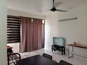 Homestay Idaman Penang with 3 Bedroom Aircond - Image 1