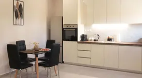 Stv Royal Appartments - Image 3