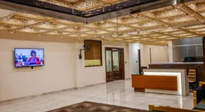 Lataska Hotel - Image 5
