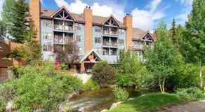 Blue River Escapade - Image 5