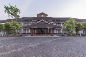 Urbanview Hotel Crown Tasikmalaya by RedDoorz - Image 4