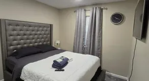 Private Queen Room Guesthouse near Stone Mountain - Image 2