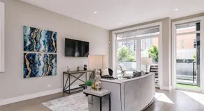 Stunning Duplex Condo #1 - Downtown River North - Image 3