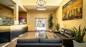 Maywood Inn - Image 4