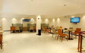 Jtour Inn Huanggang Wanda Plaza - Image 4